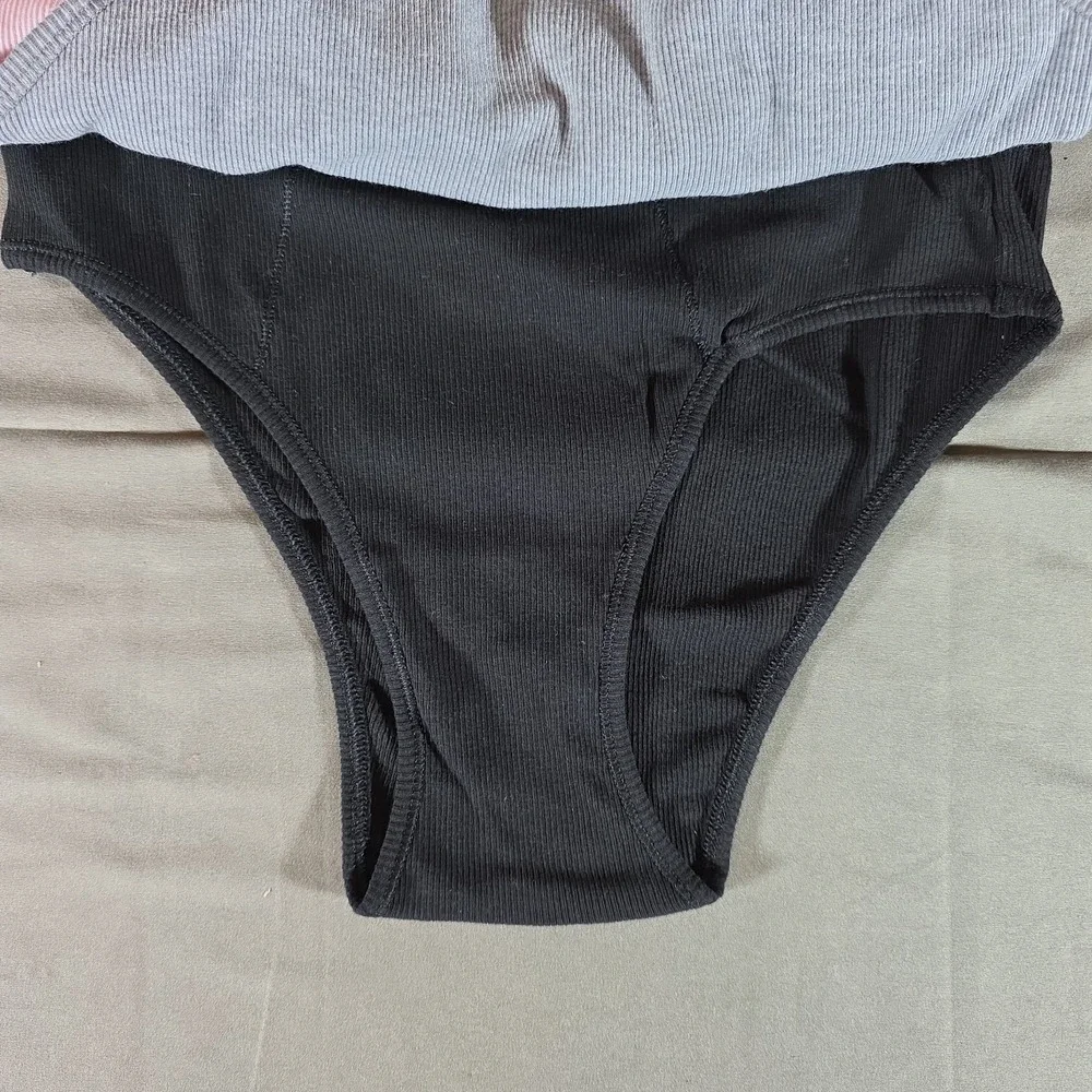 Hanes Legends 3 Pack Tagless Hi-Leg Bikini Pink/GREY/BLACK  Medium M